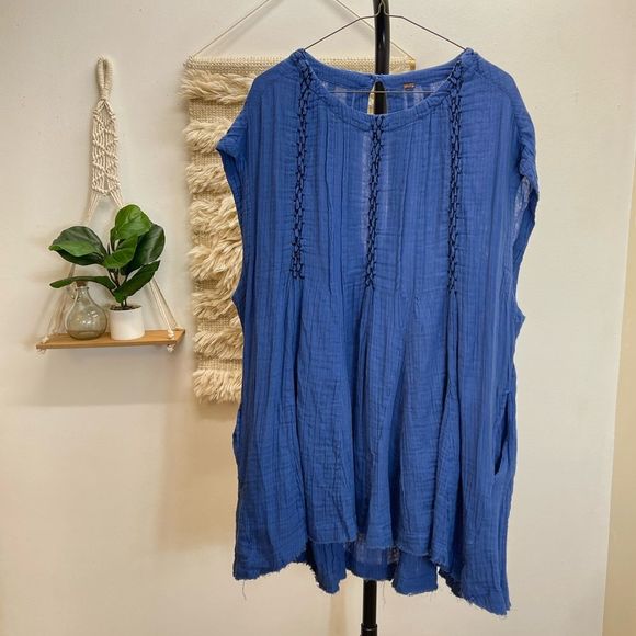 Free People Dresses & Skirts - Free People Oversized Flared Mini Dress 👗Super Flared with Lace Embroidery 🧵